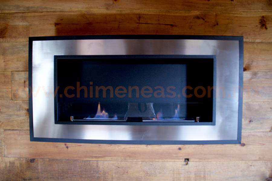 Chimenea de pared de acero inoxidable con cristal con dos quemadores