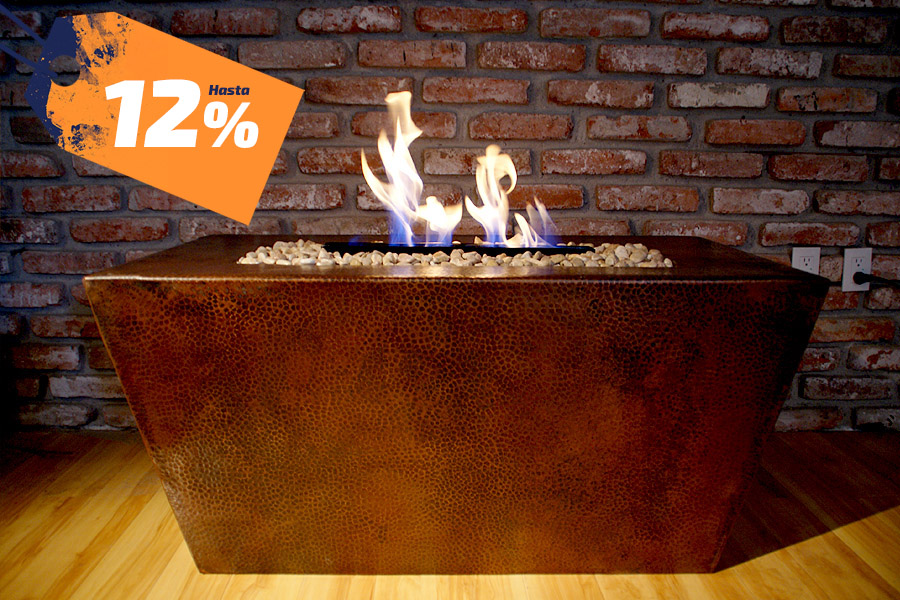 Chimenea Koeko rectangular fabricada en lámina de cobre
